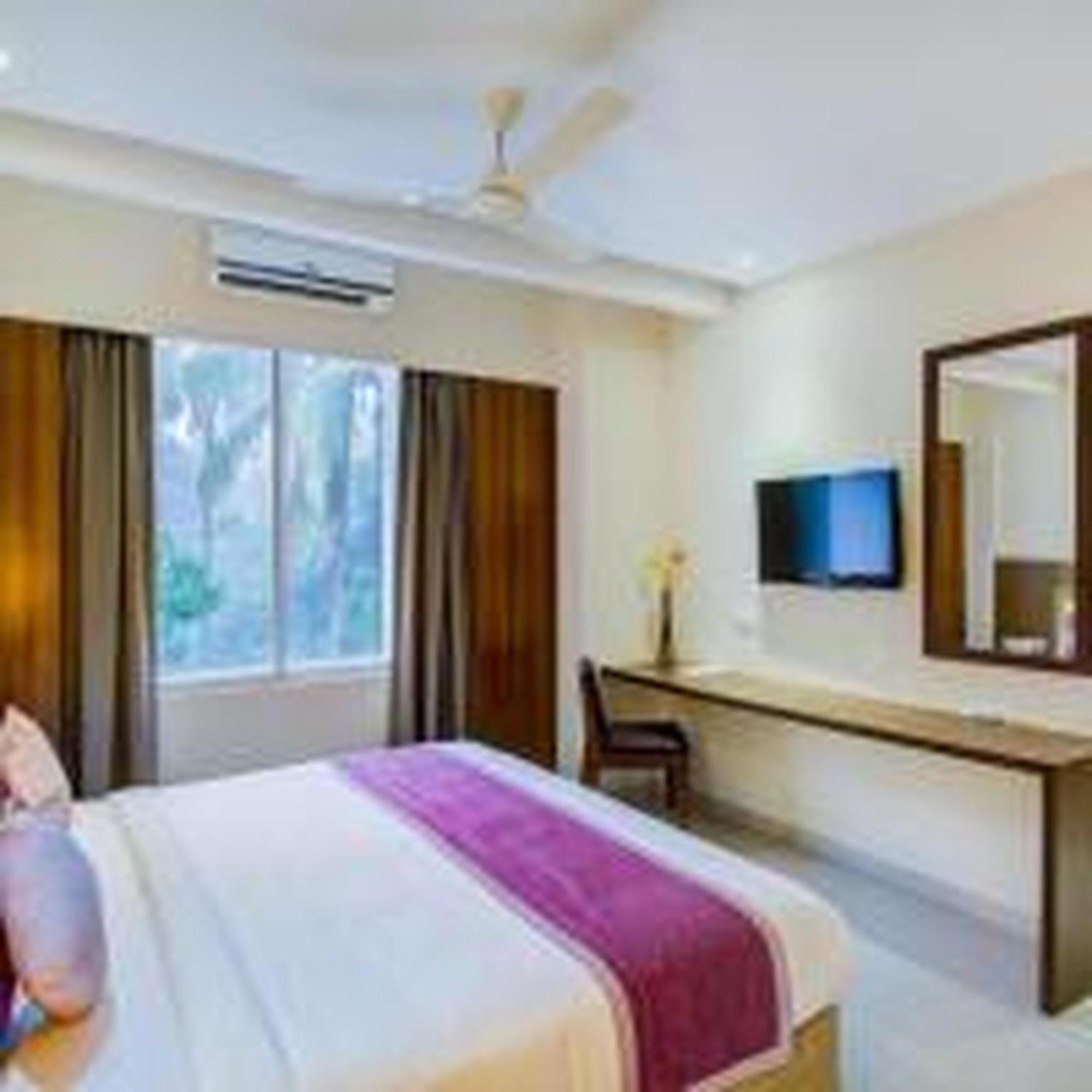Jk Residency Kelakam Hotel ภายนอก รูปภาพ